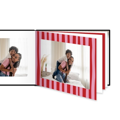 Organic Stripes Bold Text