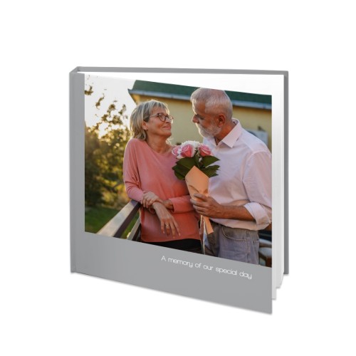 L kvadratisk med hårt bildomslag