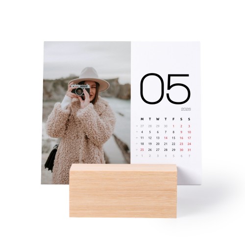 Calendar in Wooden Block Landscape Calendar in Wooden Block Landscape