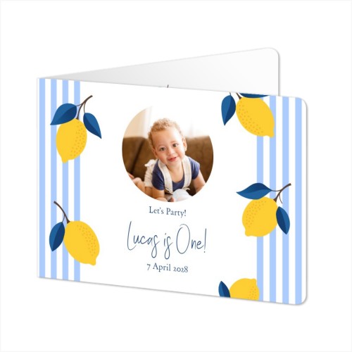 Gevouwen Kaart liggend met ronde hoeken 14,3 x 10 cm Gevouwen Kaart liggend met ronde hoeken 14,3 x 10 cm