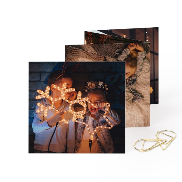 Carte portfolio carrée - trombone doré (lot de 12) (8 x 8 cm) Carte portfolio carrée - trombone doré (lot de 12) (8 x 8 cm)