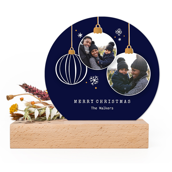 Ronde forex kaart in houten staander met droogbloemen