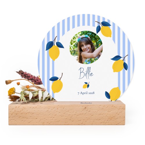 Ronde forex kaart in houten staander met print en droogbloemen