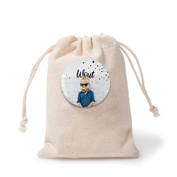 Small cotton bags with pin badge - set of 12