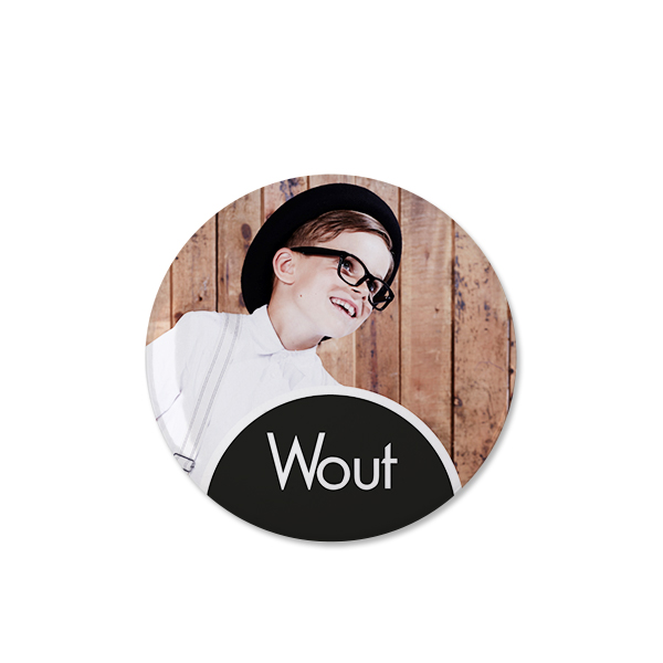 Badge grand format (Lot de 4) Badge grand format (Lot de 4)