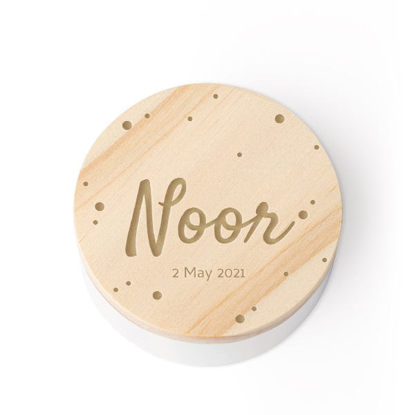 Tin box wooden lid engraved - set of 12 Tin box wooden lid engraved - set of 12