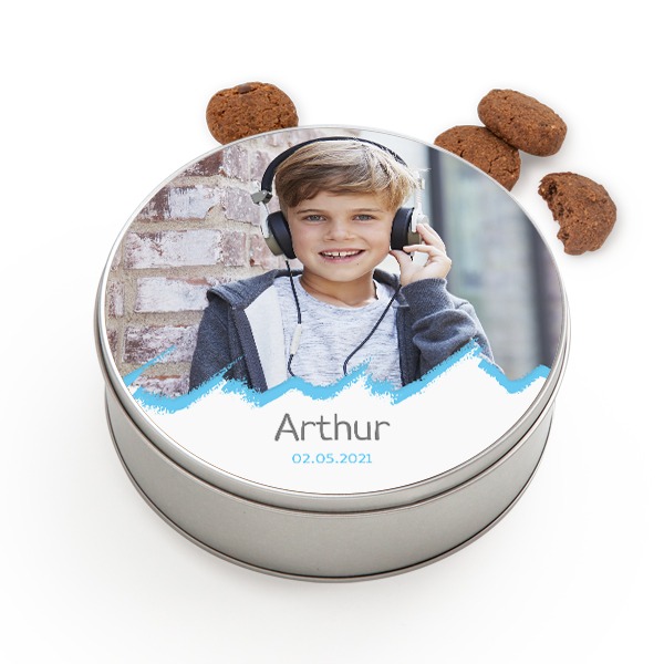 Cookie Tin Round with Generous cookies Cookie Tin Round with Generous cookies