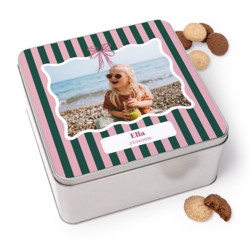 Cookie Tin Square with Generous cookies