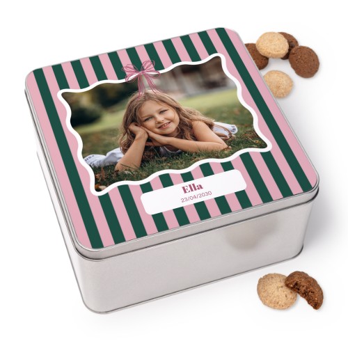 Cookie Tin Square with Generous cookies