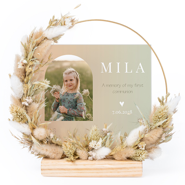 Dried flower wreath with 13 photo cards