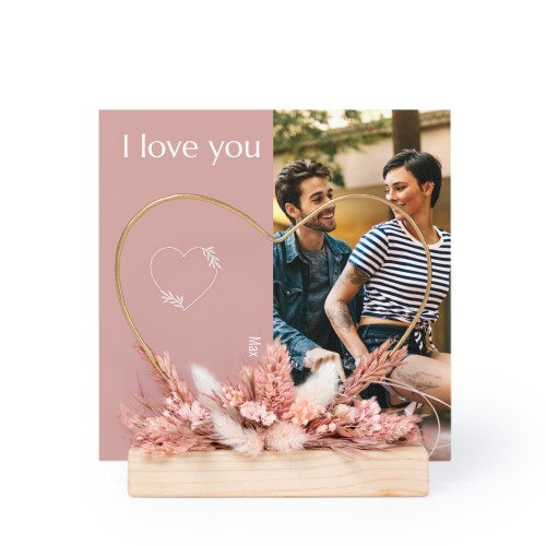 Heart and dried flowers with 1 photo card