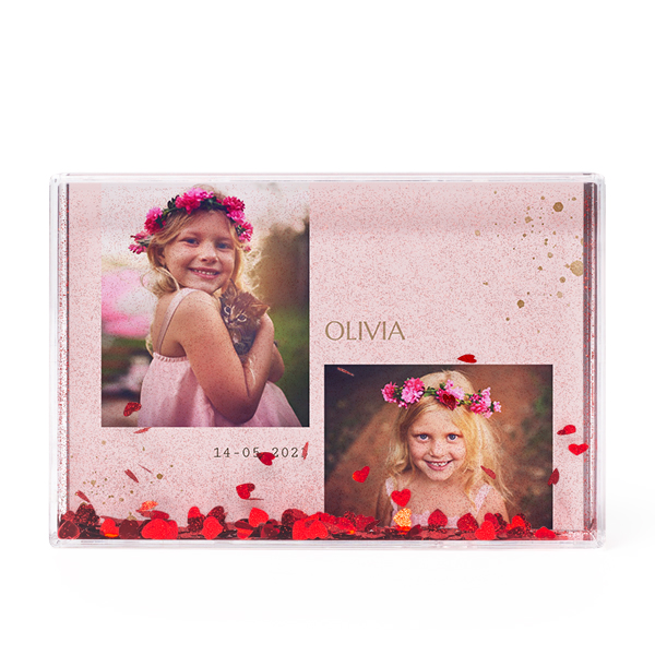Photo frame with heart confetti Photo frame with heart confetti