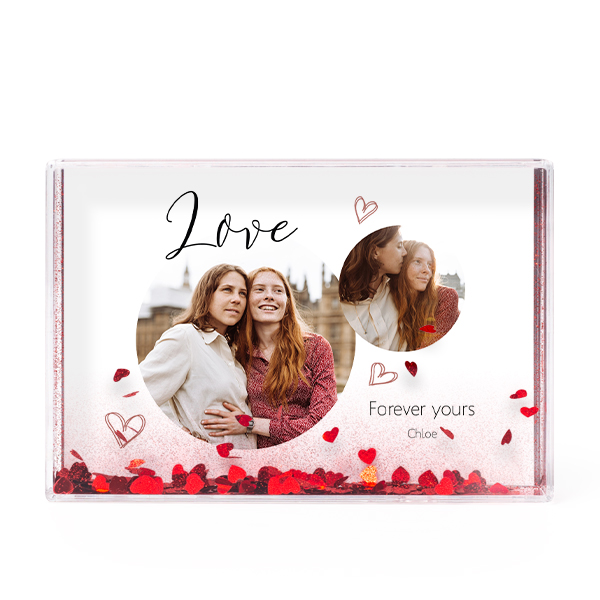 Photo frame with heart confetti