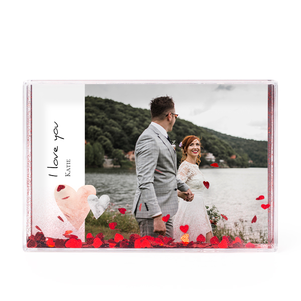 Photo frame with heart confetti