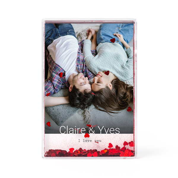 Photo frame with heart confetti