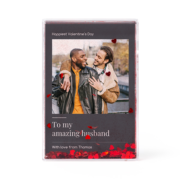 Photo frame with heart confetti