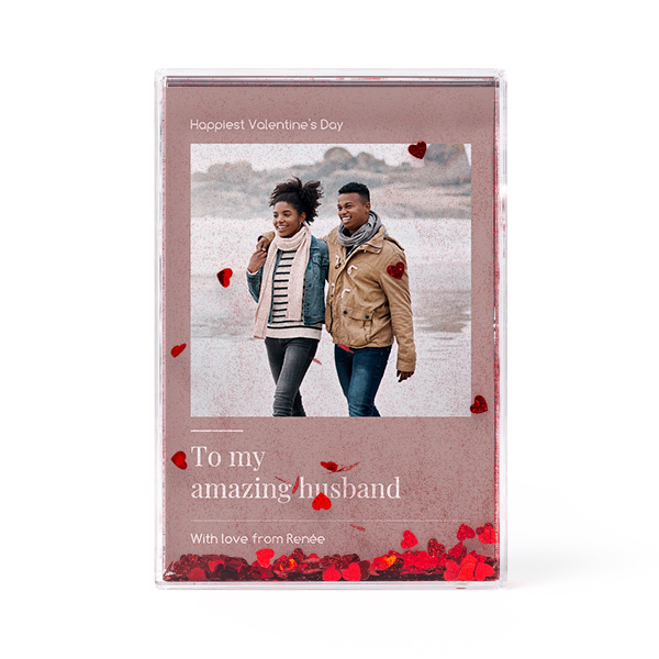 Photo frame with heart confetti