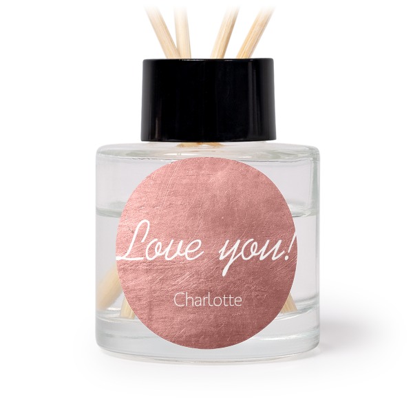 Coins arrondis et fond métallique