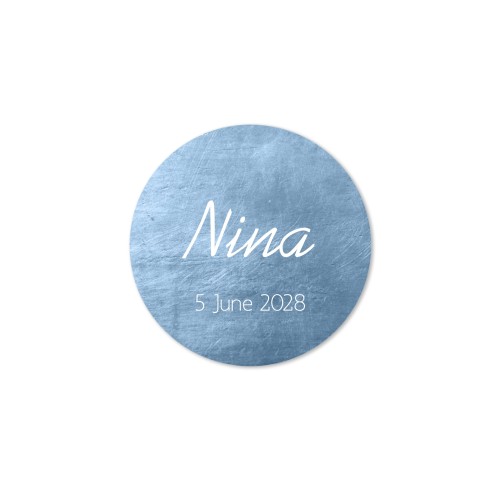 Coins arrondis et fond métallique