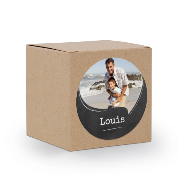 Gaveboks beige med rundt klistremerke - 24 stk Gaveboks beige med rundt klistremerke - 24 stk