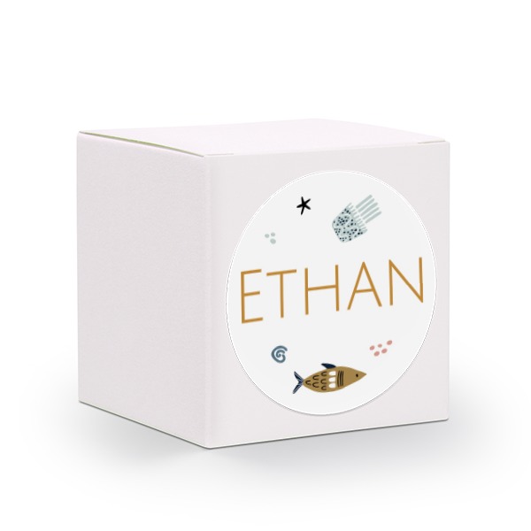 Gaveæske hvid med rundt klistermærke - 24 stk