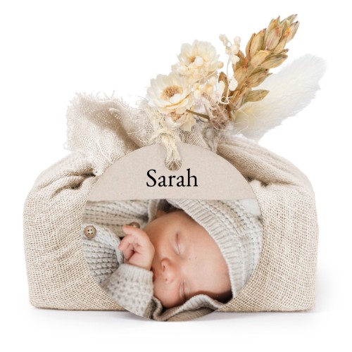 Såper i beige stoffinnpakninger med rundt merke (sett à 6)