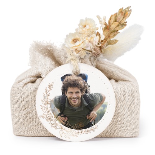 Seifen in beigefarbenem Tetra Pak mit rundem Etikett (6er-Set)