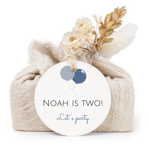 Såper i beige stoffinnpakninger med rundt merke (sett à 6)