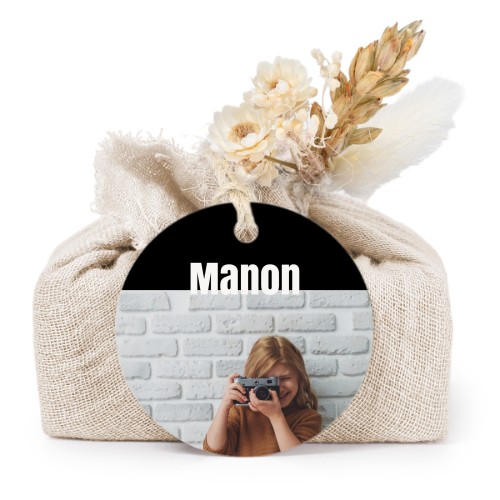 Såper i beige stoffinnpakninger med rundt merke (sett à 6) Såper i beige stoffinnpakninger med rundt merke (sett à 6)