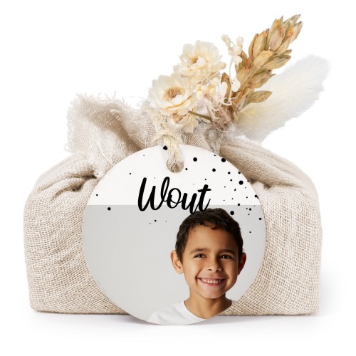 Lot de 6 savons avec emballage en coton beige et étiquettes rondes