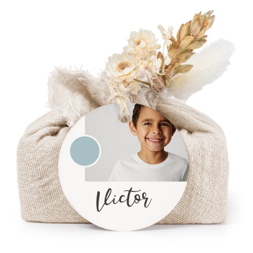 Såper i beige stoffinnpakninger med rundt merke (sett à 6)