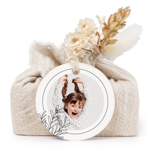 Lot de 6 savons avec emballage en coton beige et étiquettes rondes