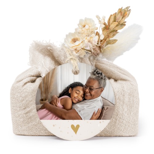 Tvålar i beige tygförpackningar med rund etikett (6 st)