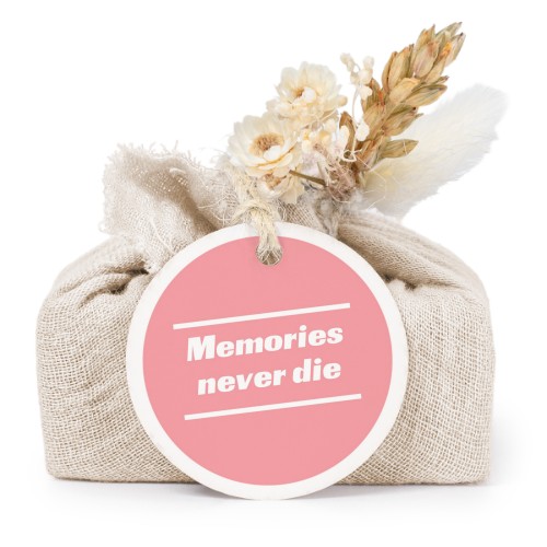 Såper i beige stoffinnpakninger med rundt merke (sett à 6)