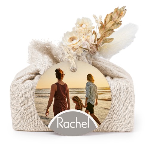 Sæber i beige stofindpakninger med rundt mærke (sæt á 6)