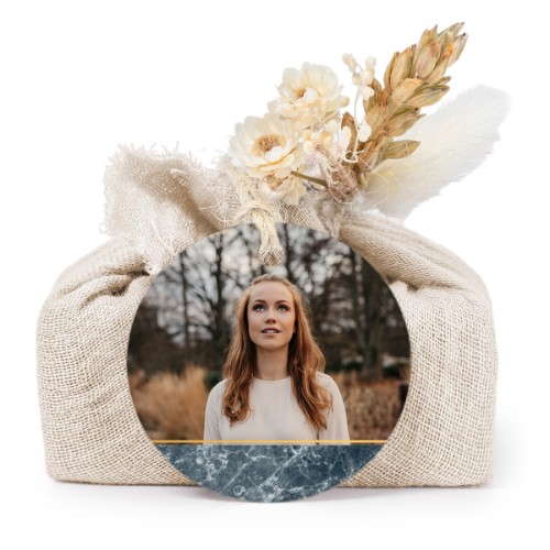 Sæber i beige stofindpakninger med rundt mærke (sæt á 6)