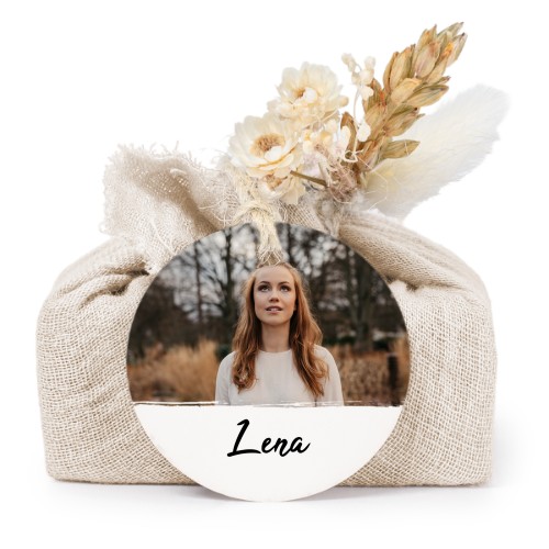 Seifen in beigefarbenem Tetra Pak mit rundem Etikett (6er-Set) Seifen in beigefarbenem Tetra Pak mit rundem Etikett (6er-Set)