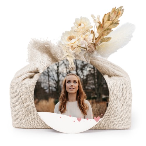 Tvålar i beige tygförpackningar med rund etikett (6 st)