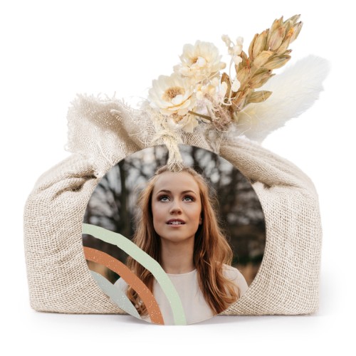 Saippuat beige kangaskääreessä, pyöreä etiketti (6 kpl) Saippuat beige kangaskääreessä, pyöreä etiketti (6 kpl)