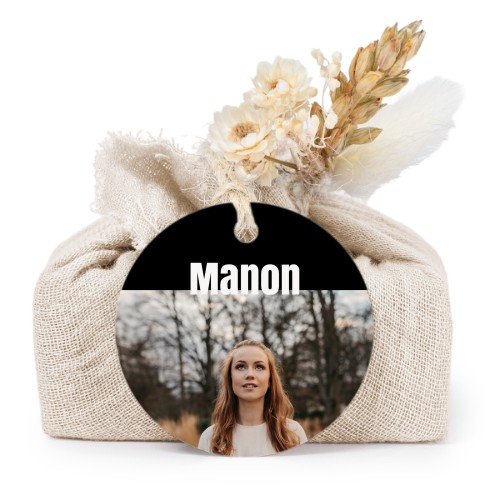 Lot de 6 savons avec emballage en coton beige et étiquettes rondes