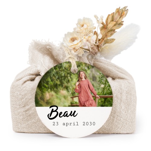 Lot de 6 savons avec emballage en coton beige et étiquettes rondes