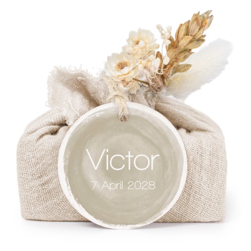 Beige cotton wrapped soaps with round label (6 pcs)