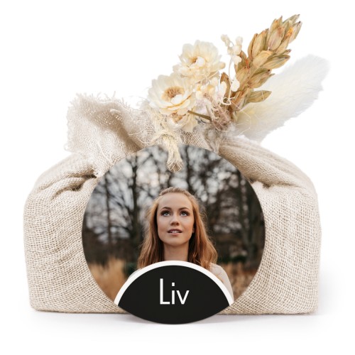 Lot de 6 savons avec emballage en coton beige et étiquettes rondes