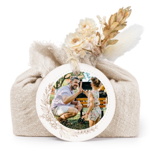 Seifen in beigefarbenem Tetra Pak mit rundem Etikett (6er-Set) Seifen in beigefarbenem Tetra Pak mit rundem Etikett (6er-Set)