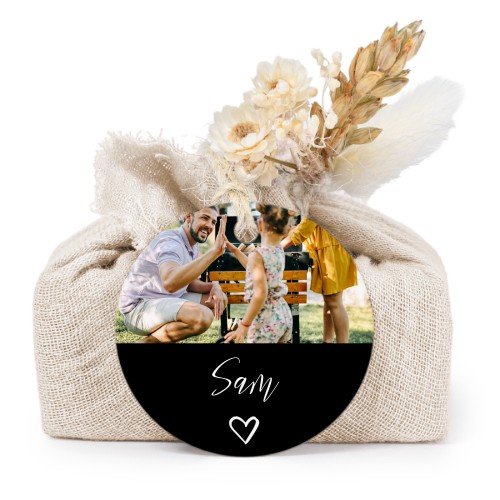 Lot de 6 savons avec emballage en coton beige et étiquettes rondes Lot de 6 savons avec emballage en coton beige et étiquettes rondes