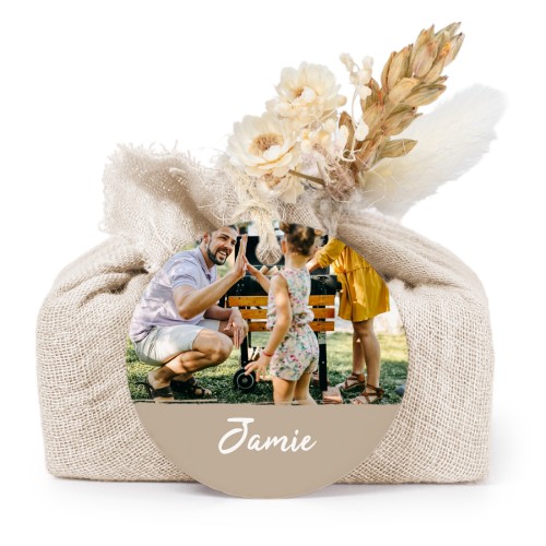 Lot de 6 savons avec emballage en coton beige et étiquettes rondes