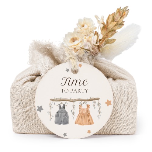 Såper i beige stoffinnpakninger med rundt merke (sett à 6)