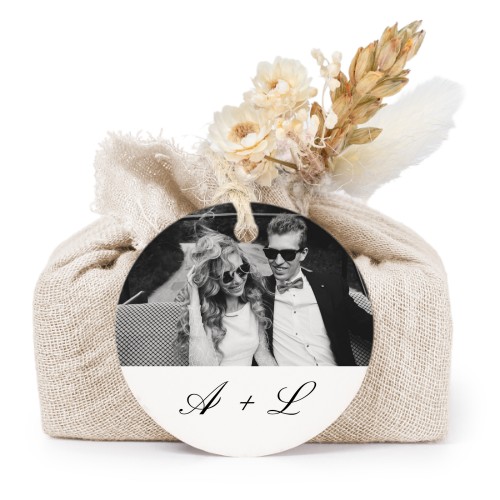 Tvålar i beige tygförpackningar med rund etikett (6 st)