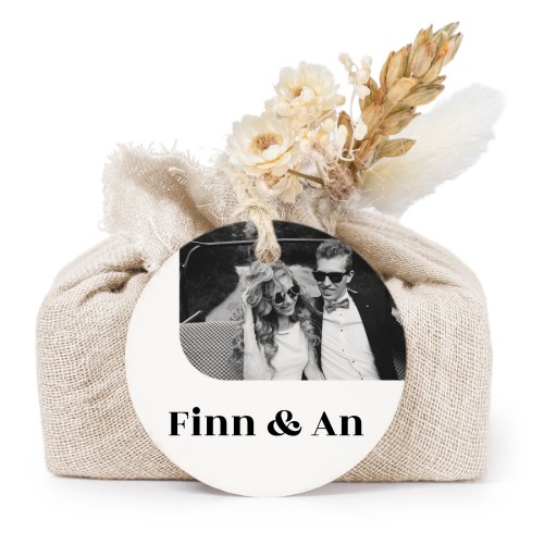 Beige cotton wrapped soaps with round label (6 pcs)