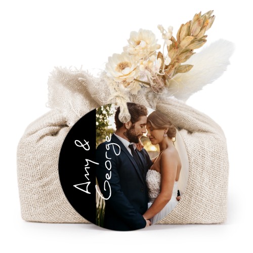 Sæber i beige stofindpakninger med rundt mærke (sæt á 6)